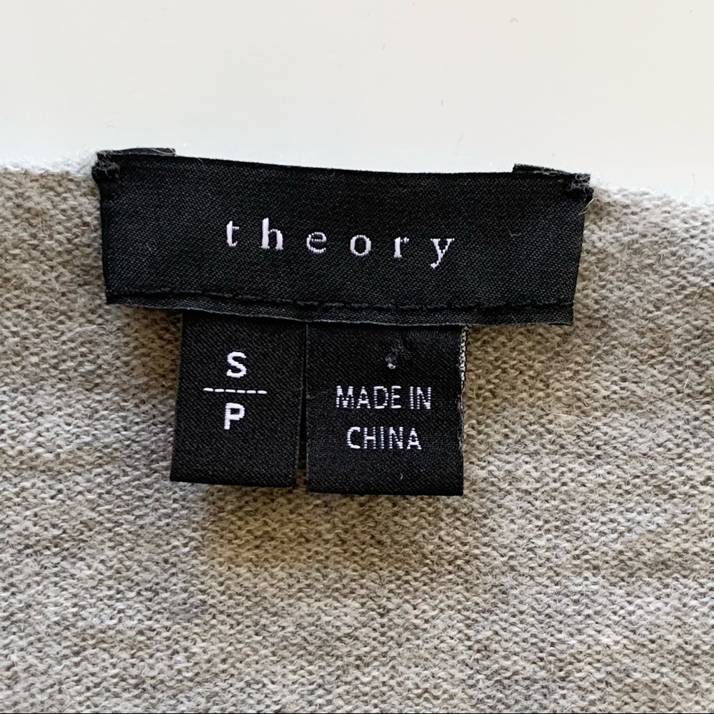 🌸Theory🌸 Women’s Cashmere Cardigan Sweater Sz Small Gray - Picture 2 of 10